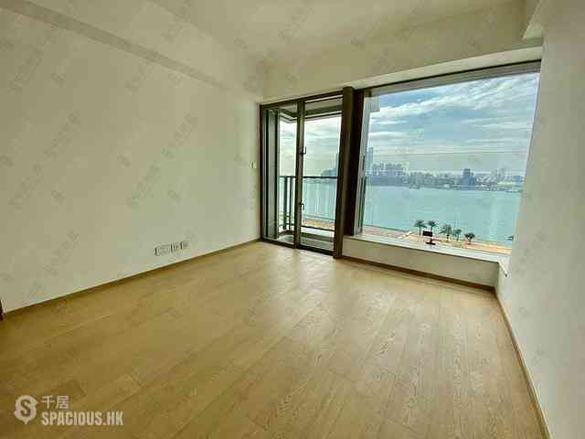 Fortress Hill - Harbour Glory Block 8 07