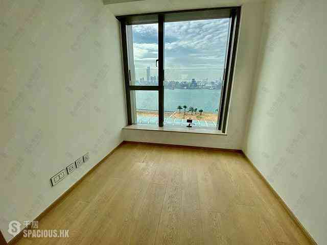 Fortress Hill - Harbour Glory Block 8 08