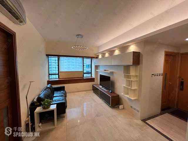 Fortress Hill - Le Sommet Block 2 02