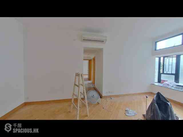 Fortress Hill - Le Sommet Block 1 01