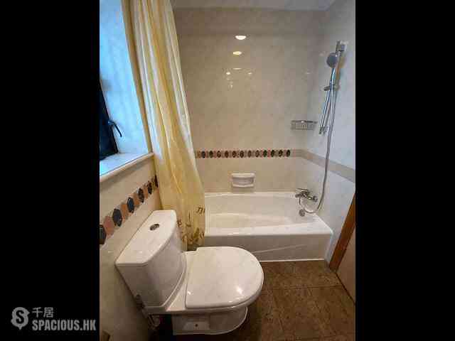 Fortress Hill - Le Sommet Block 1 07