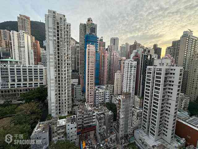 Sai Ying Pun - Tung Cheung Building 20