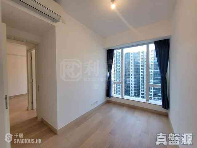 Tseung Kwan O - Monterey Block 1 03