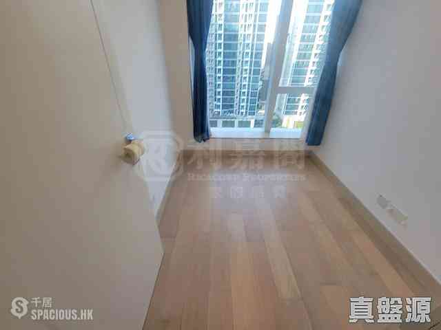 Tseung Kwan O - Monterey Block 1 04