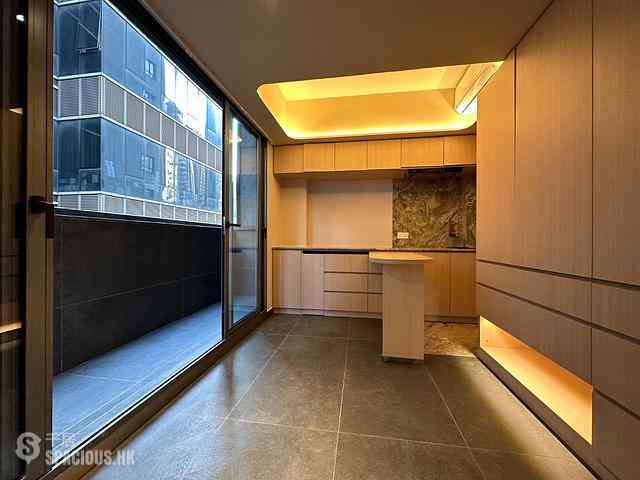Causeway Bay - 33, Yiu Wa Street 02