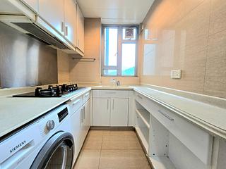 Tung Chung - Caribbean Coast Phase 1 Monterey Cove Tower 5 23