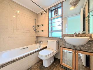 Tung Chung - Caribbean Coast Phase 1 Monterey Cove Tower 5 28