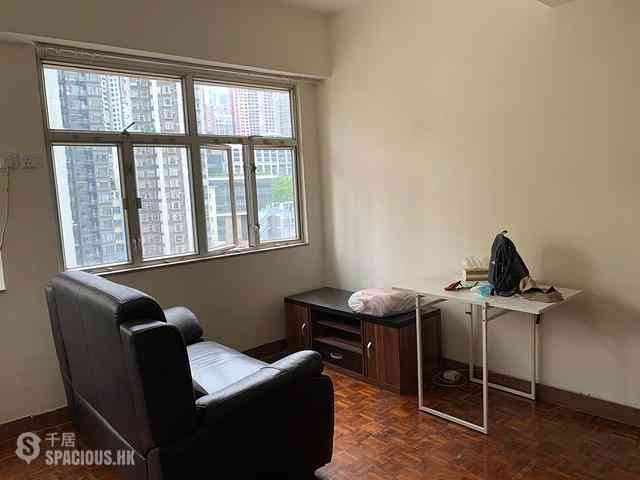 Sheung Wan - Hang Cheong Tai Building 03