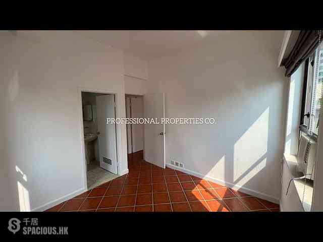 Tai Hang - 3-3E, Wang Fung Terrace 07