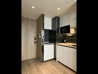 Sai Ying Pun - The Queens 04