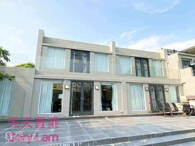 Hang Hau - Junk Bay Villas 03