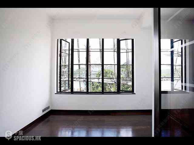 Repulse Bay - Lakeside Apartments 07
