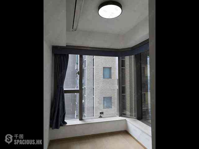 Fortress Hill - Harbour Glory Block 8 09