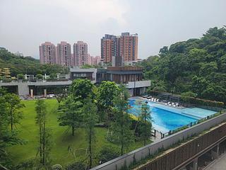Gold Coast / So Kwun Wat - Grand Jeté 02