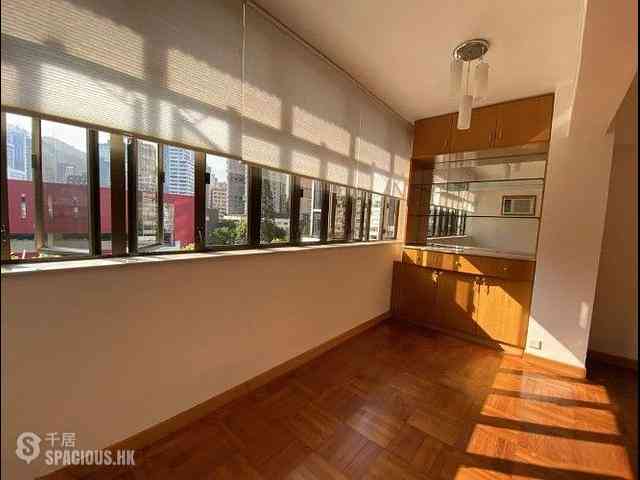 Happy Valley - Sports Mansion 06