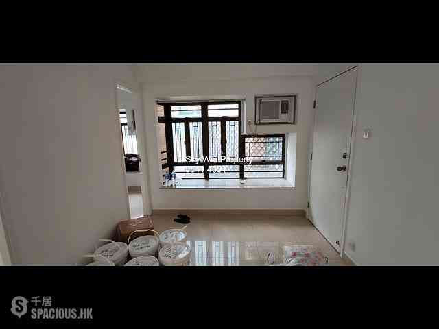 Tai Kok Tsui - Glory Royal Complex Centre Phase 2 Royal Building 04