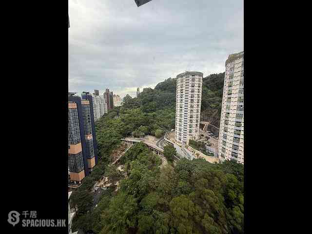 Tai Hang - Dragon Centre Block 2 04