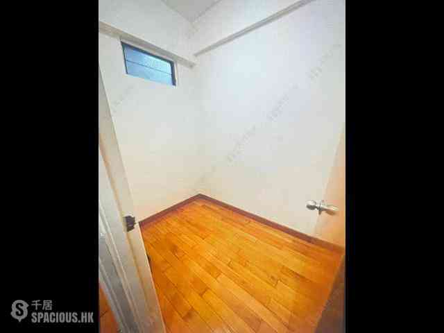 Causeway Bay - Bay View Mansion 11