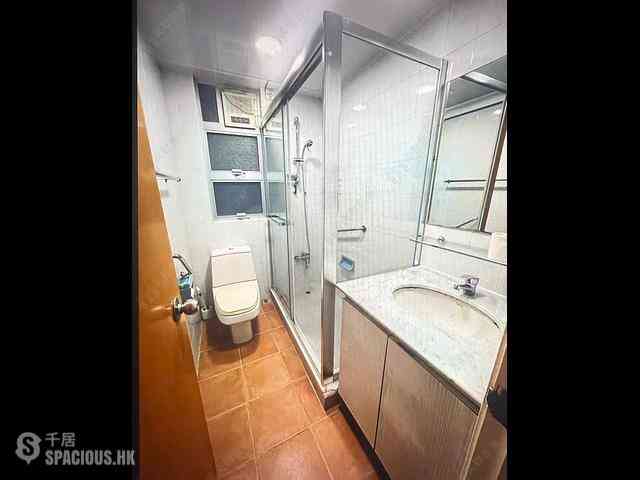 Causeway Bay - Bay View Mansion 13