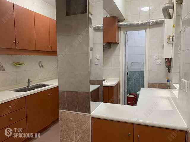 Causeway Bay - Bay View Mansion 15