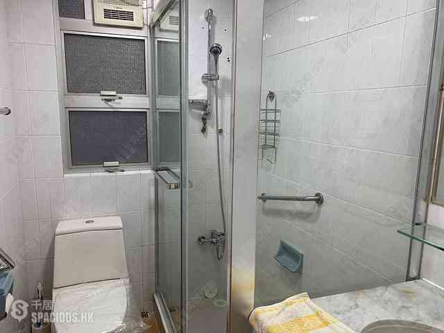 Causeway Bay - Bay View Mansion 17
