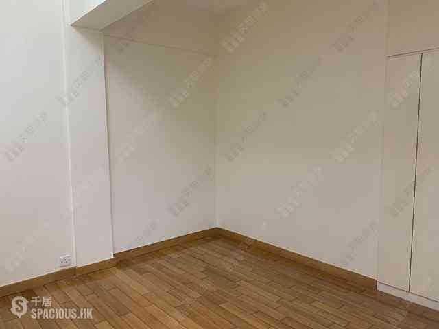 Causeway Bay - Bay View Mansion 18
