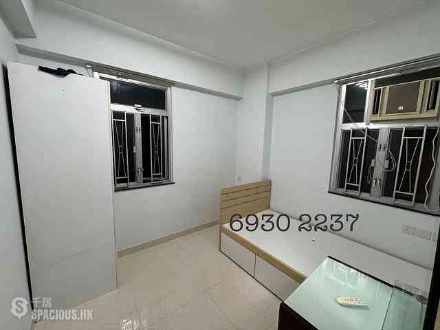 Sai Ying Pun - 33, Bonham Road 07