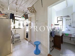 Pok Fu Lam - Baguio Villa Block 44 11