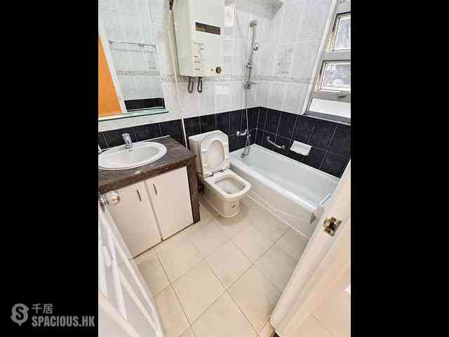 Quarry Bay - Cheung Yuen Mansion 03