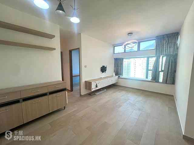 Tung Chung - Tung Chung Crescent 01