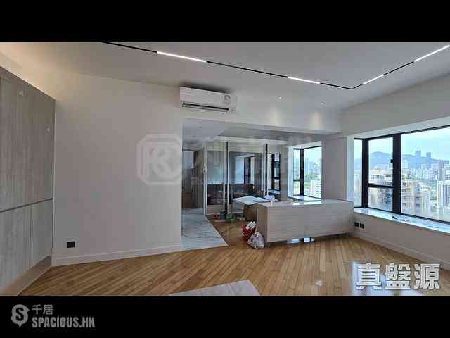 Fortress Hill - Le Sommet Block 1 02