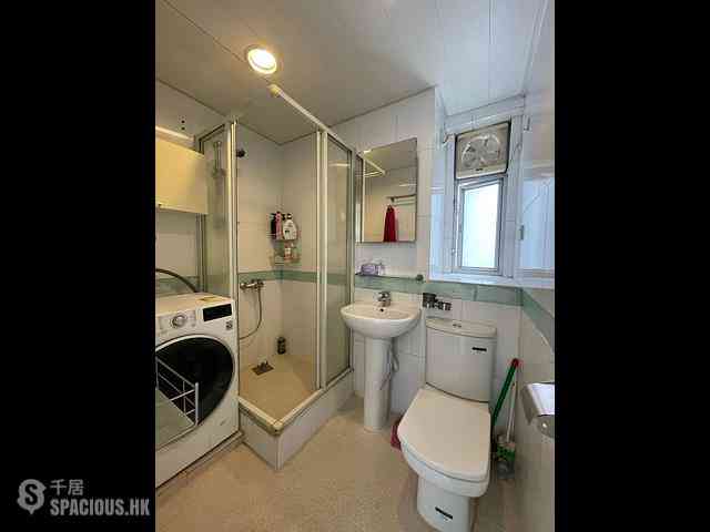 Sai Ying Pun - King Ming Mansion 05