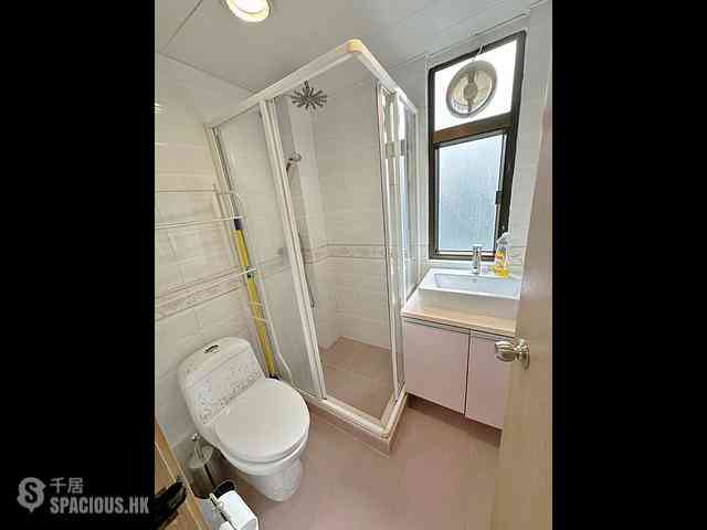 Causeway Bay - 40, Jardine's Crescent 01