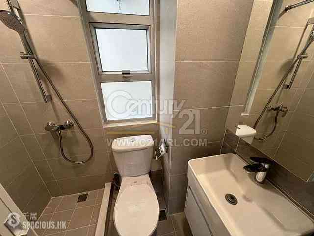 Wan Chai - Causeway Centre Block B 04