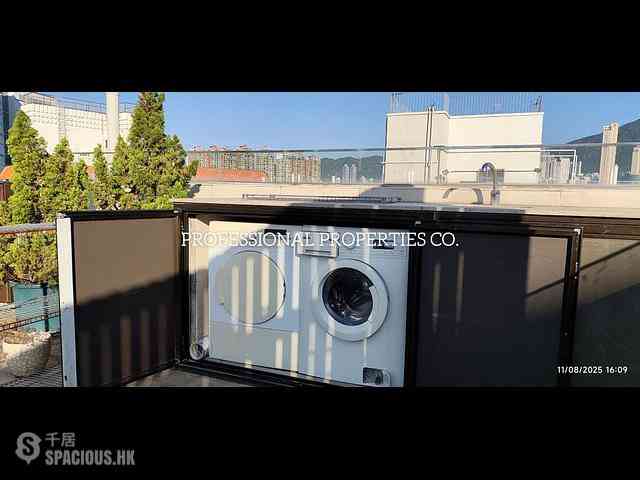 Stubbs Road - Miramar Villa 04