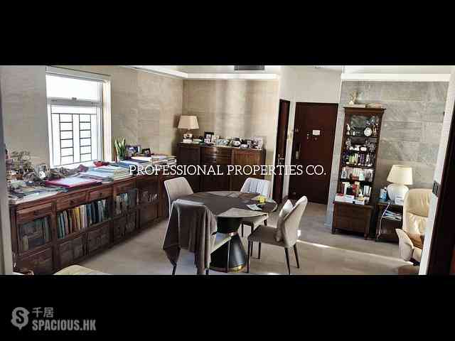 Stubbs Road - Miramar Villa 07