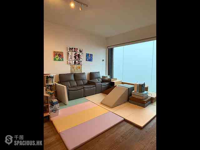 Repulse Bay - Ridge Court Block C-D 11