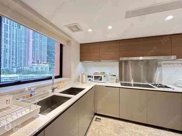 Central - The Albany 10