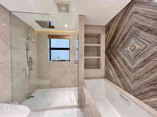 Central - The Albany 17