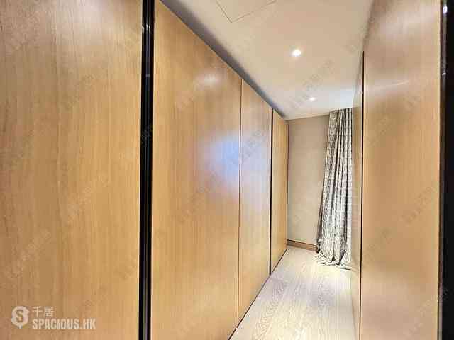 Central - The Albany 14