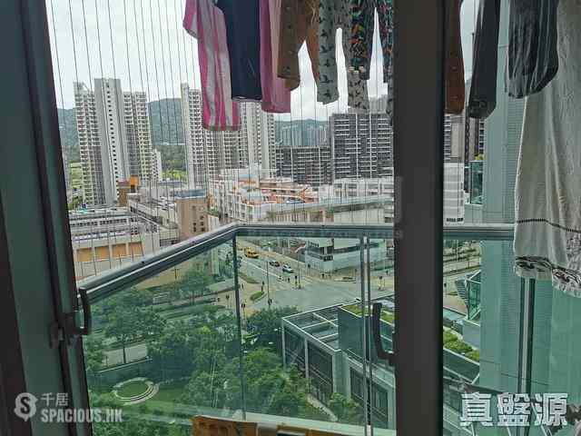Tseung Kwan O - The Parkside Block 2 01