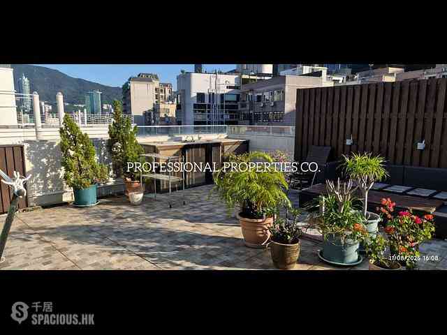 Stubbs Road - Miramar Villa 01