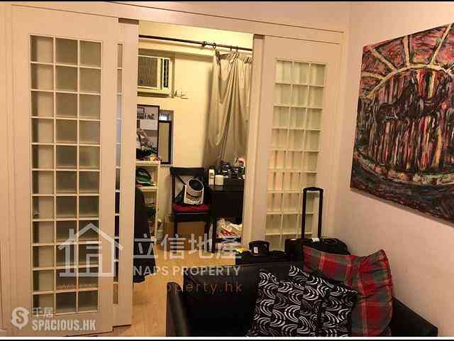 Sheung Wan - Lai Yan Lau 03