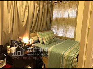 Sheung Wan - Lai Yan Lau 04