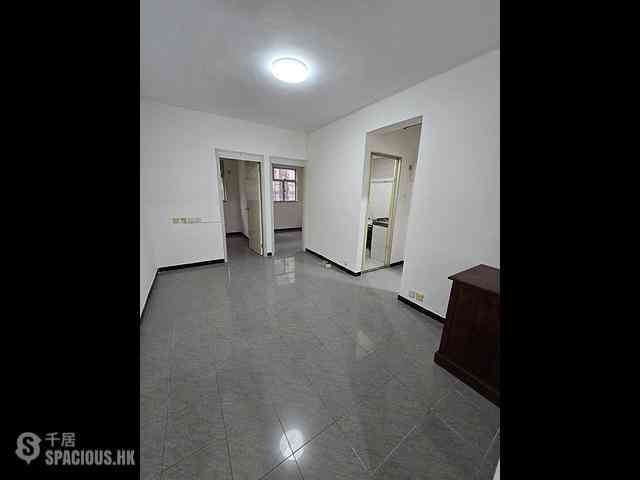 Kennedy Town - Luen Wai Apartment 01