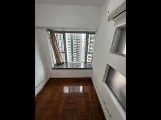 Tai Kok Tsui - Metro Harbour View Phase 1 Block 4 03
