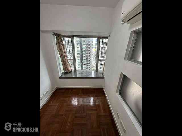 Tai Kok Tsui - Metro Harbour View Phase 1 Block 4 03