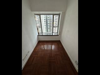 Tai Kok Tsui - Metro Harbour View Phase 1 Block 4 04