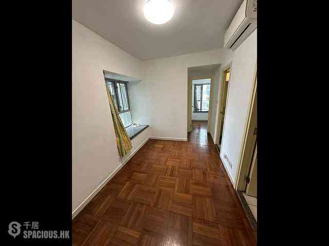 Tai Kok Tsui - Metro Harbour View Phase 1 Block 4 06