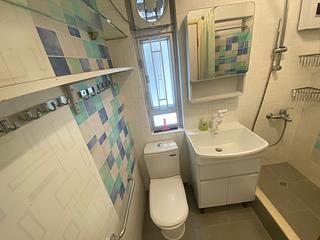 Kennedy Town - Pearl Court Block A 07